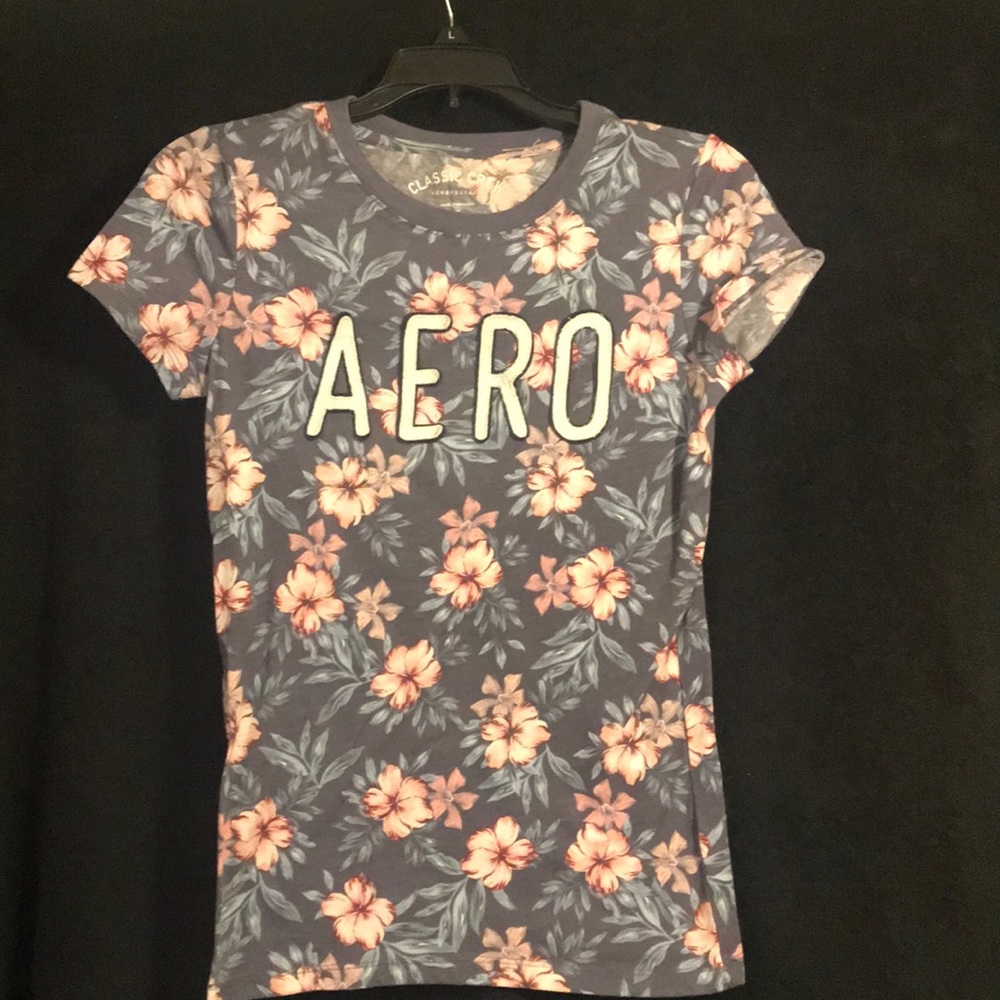 Aeropostale Tee Size M